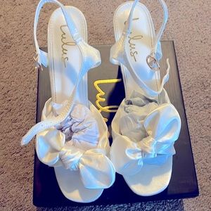 Lulus lyeluh white heels